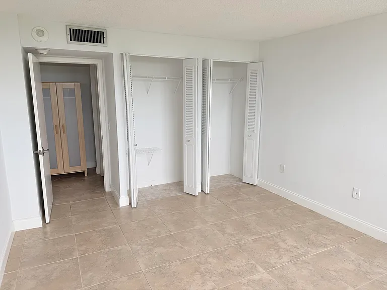 5600 N Flagler Dr #1203 — Photo 16