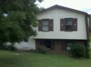 214 Cheltenham Dr, Winston Salem, NC 27103