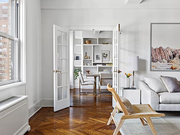 4th image of 14 E 90th St #9D