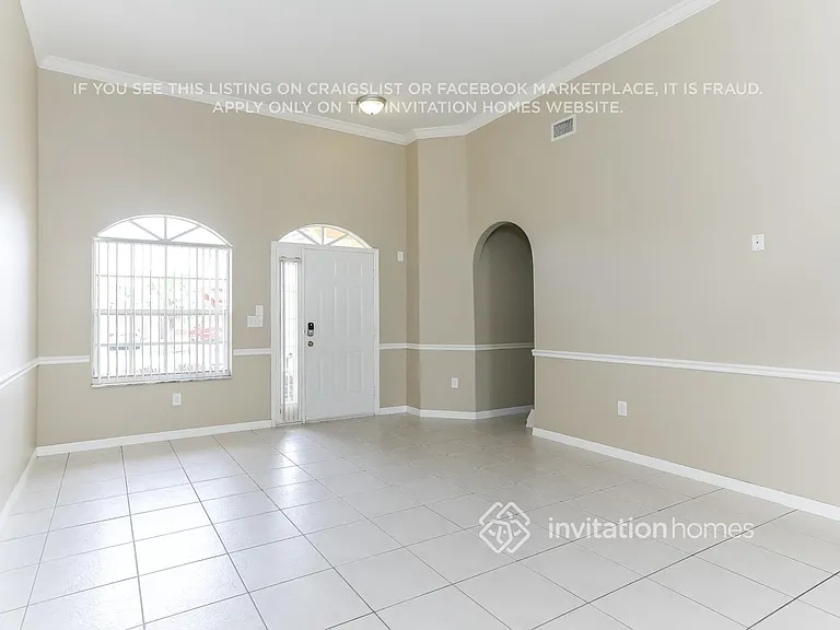 16960 SW 141st Ave — Photo 3