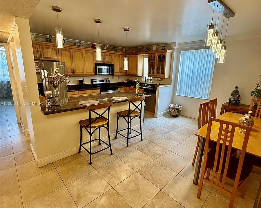 1st image of 20381 NE 30th Ave APT 320-7