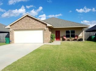 415 NW Granite Ave, Cache, OK 73527