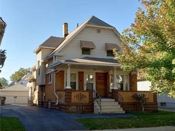 3896 E 43rd St, Newburgh Heights, OH 44105