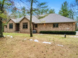 W1191 Countryside Ln, Marinette, WI 54143