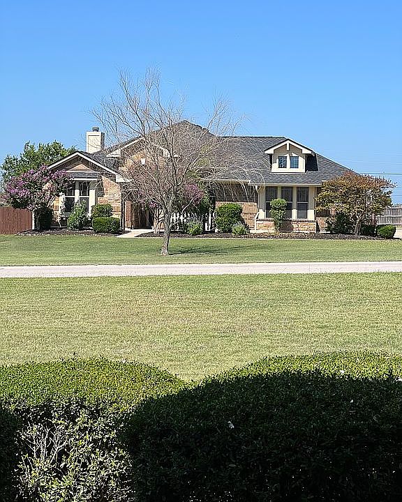 2nd image of 205 N Rawhide Trl