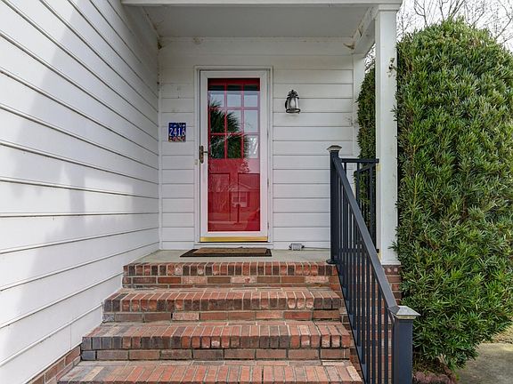 2nd image of 2416 Bendemeer Dr