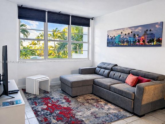 3rd image of 100 Lincoln Rd #415