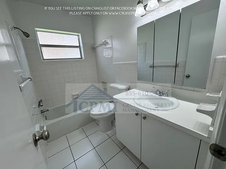 315 S Crescent Dr Hollywood, FL 33021 — Photo 18
