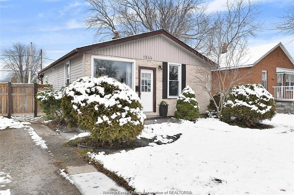 1544 Mark Ave, Windsor, ON N9B 3G4 Zillow