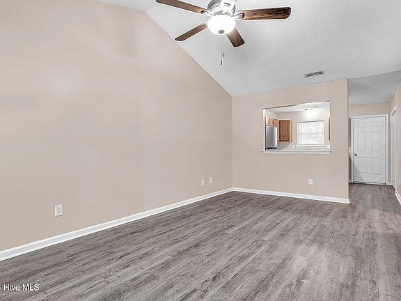 5th image of 152 Brenda Drive