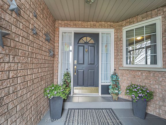 5th image of 789 Brock St