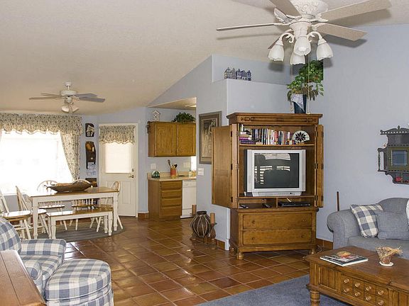 4th image of 10902 E Medina Ave