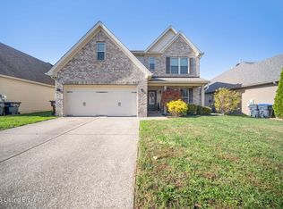 8908 Talon Ridge Dr, Louisville, KY 40229