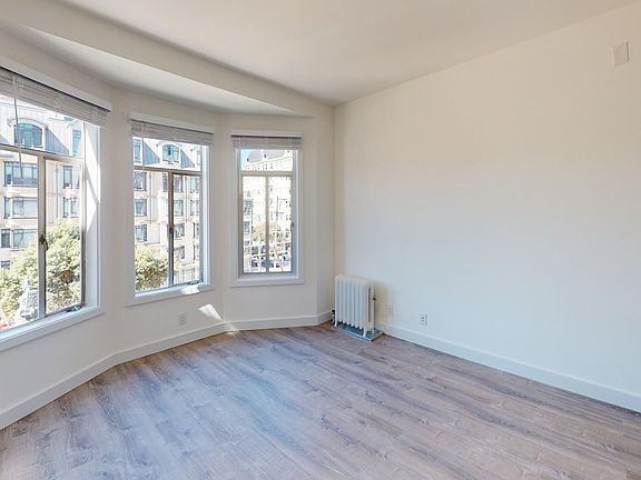 4th image of 2656 Van Ness Ave #17