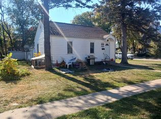 2526 Knapp St, Ames, IA 50014