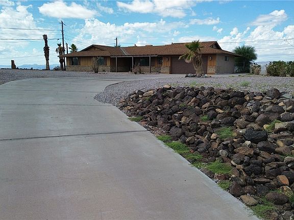 3rd image of 2572 Avenida Grande