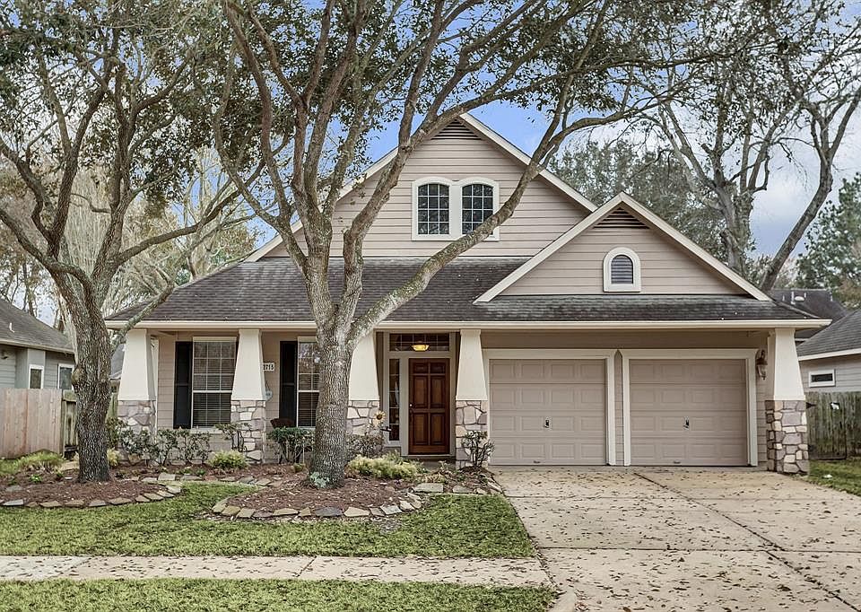 1st image of 22715 Abbutsford Ln