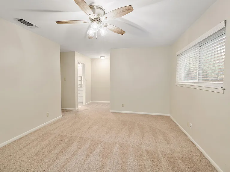 8609 Melshire Dr — Photo 16