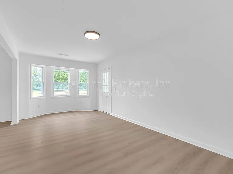 2341 Wall Rd — Photo 9