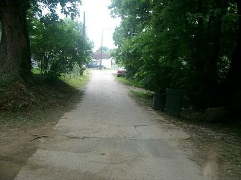 2nd image of 2833 Artisan Ave
