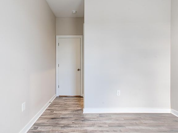 5th image of 2740 N Ringgold St #2FBACK