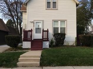 670 Congdon Ave, Elgin, IL 60120