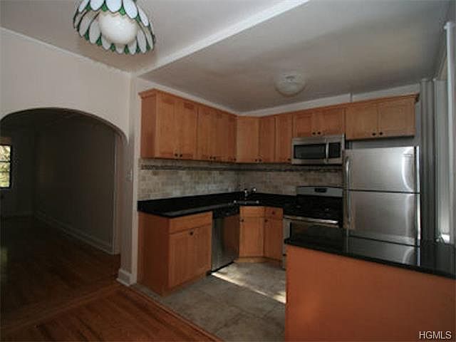 1st image of 324C Larchmont Acres