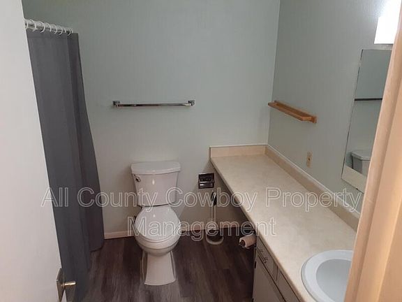 4th image of 1920 Reynolds St APT C