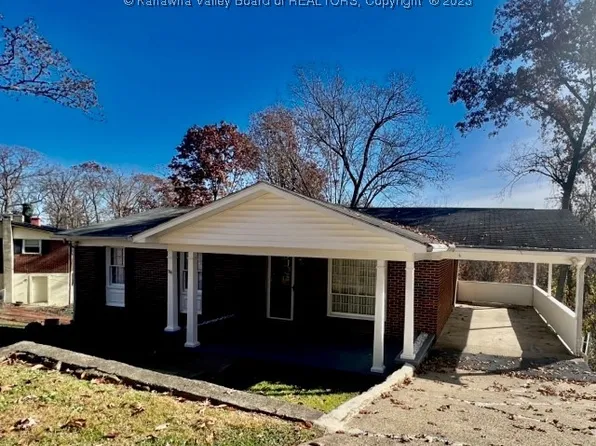 1 Spotswood Ct, South Charleston, WV 25303
