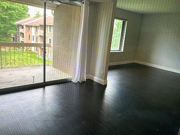 Balcony /Dining room/Living room