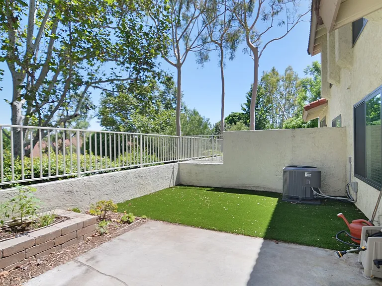 902 Creekside Dr — Photo 21