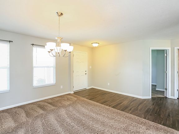 3rd image of 631 Holiday Dr