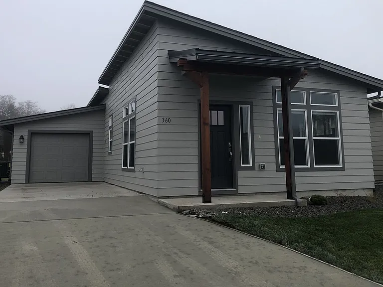 Avery Estates — Photo 18