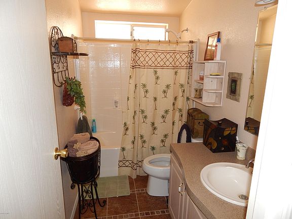 5th image of 623 W DEWEY Avenue
