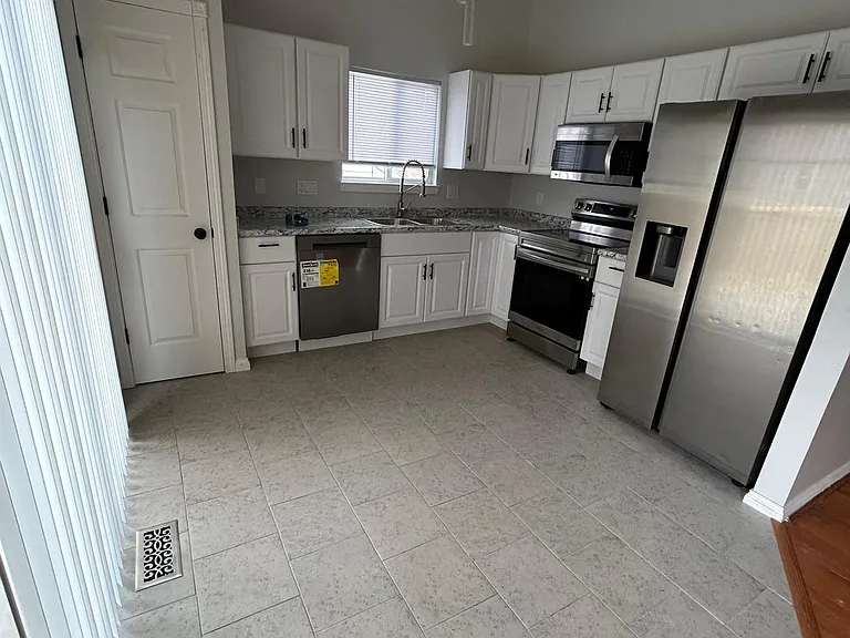 6602 Watson Ln — Photo 4