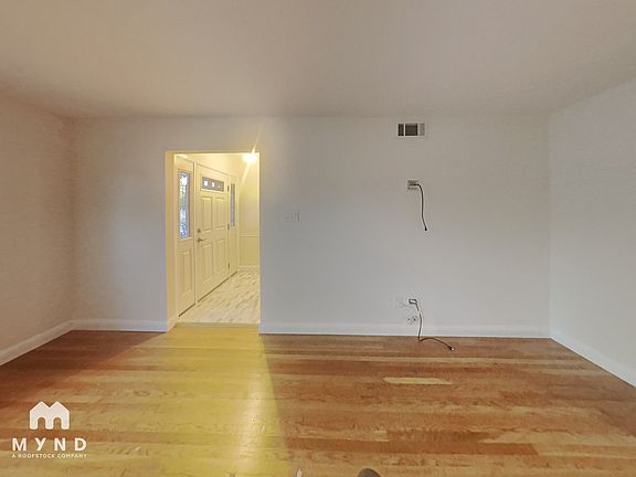 4th image of 3324 Longview Rd