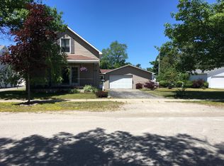 1146 Friedrich St, Rogers City, MI 49779