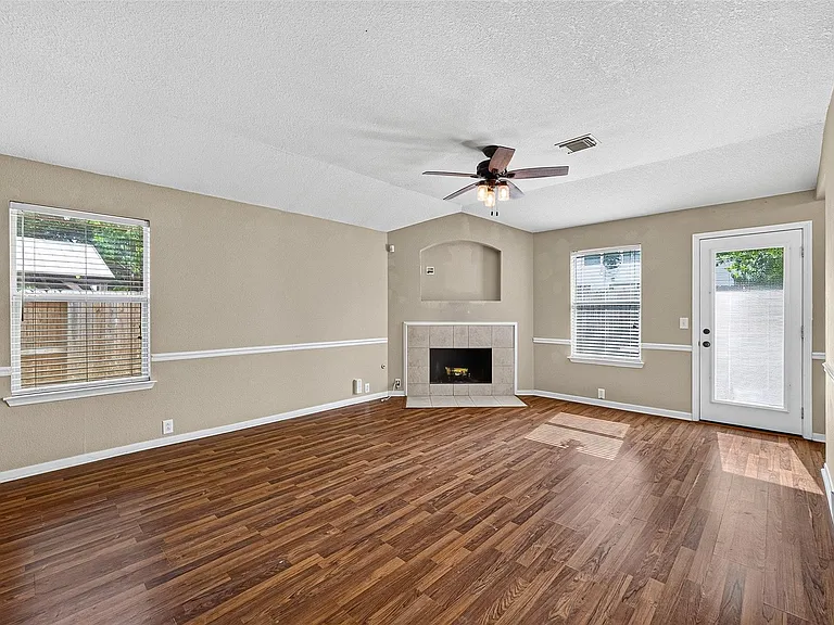 10306 Nickel Grove Dr — Photo 10