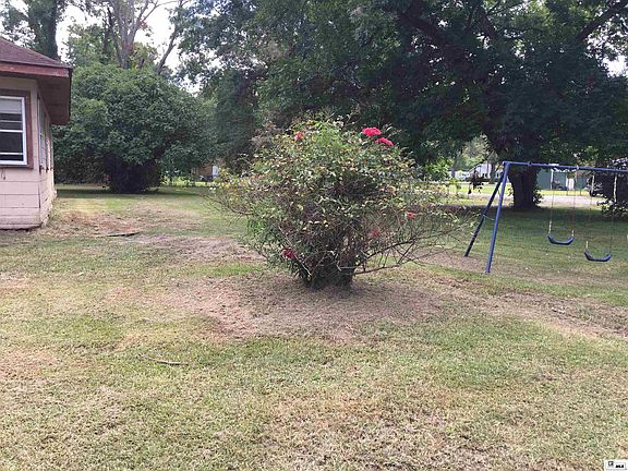 4th image of 912 Arkansas St
