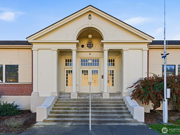 2nd image of 101 SW 2nd St