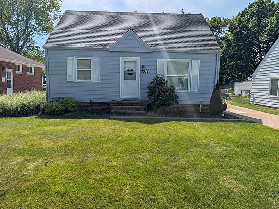 2nd image of 1214 Elmwood Rd
