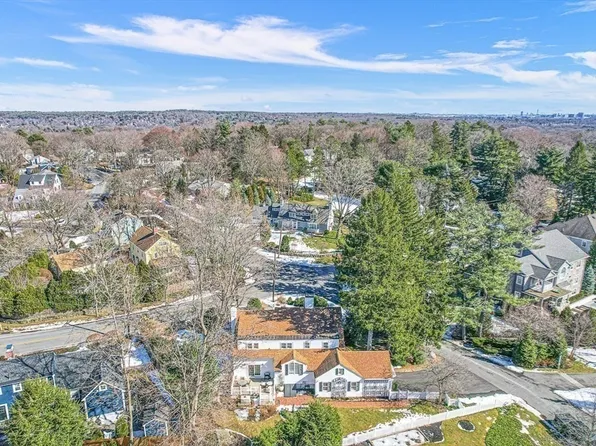 88 Arlington St, Winchester, MA 01890