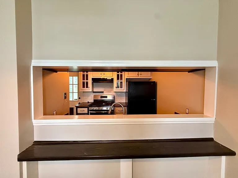 932B Russell St — Photo 18