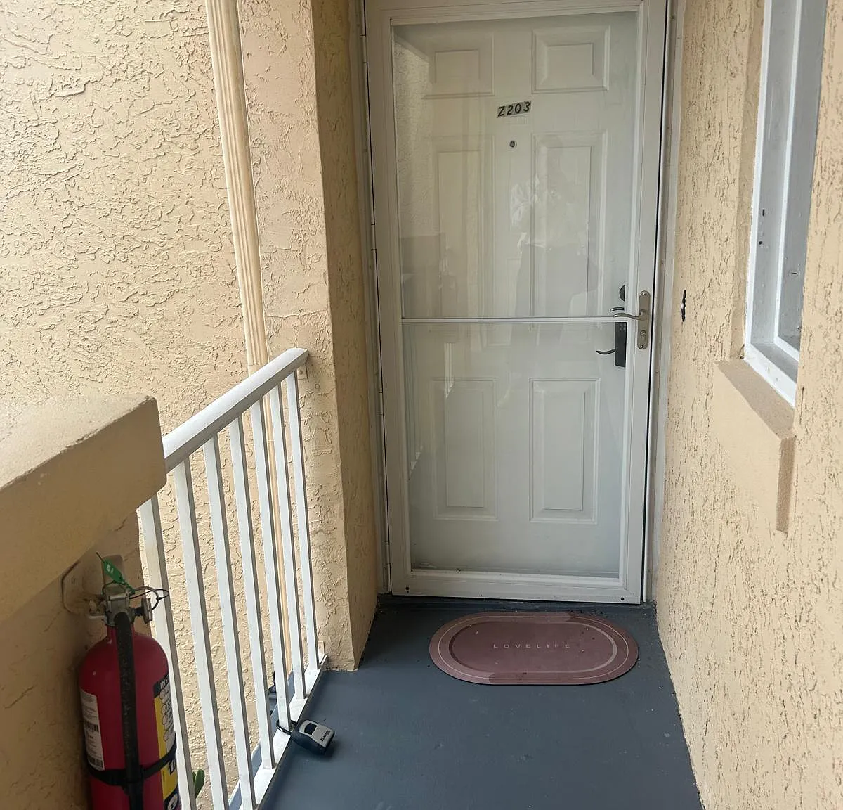 2 bed, 2.0 bath, 874 sqft, $1,700 — Photo 2