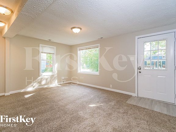 4th image of 1736 N Somerset Ave