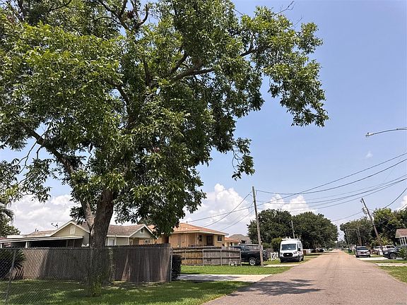 4th image of 1336 Avenue B