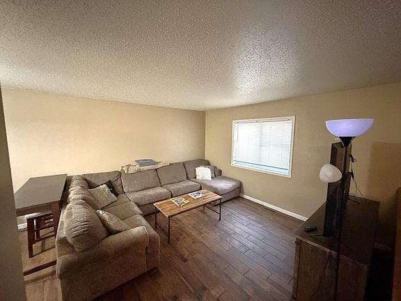 4th image of 3102 Dakota Park Cir S