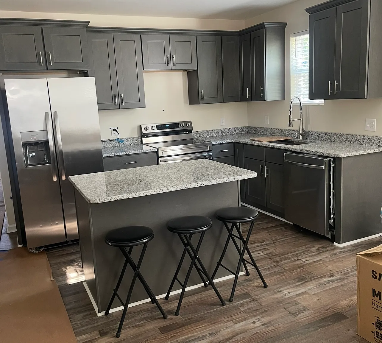 3 bed, 1200 sqft, $2,700 — Photo 1