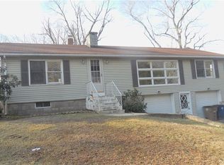 704 Dart Hill Rd, Vernon, CT 06066