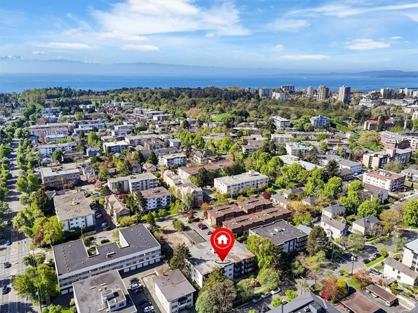 1035 McClure St #204, Victoria, BC V8V 3G1